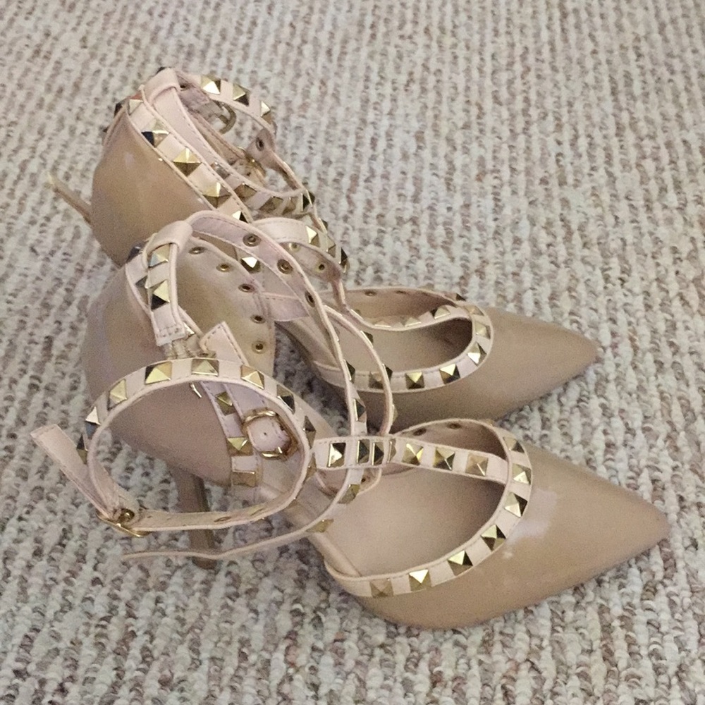 Very good condition worn once Rock Studded Pumps 7 - Picture 5 of 7
